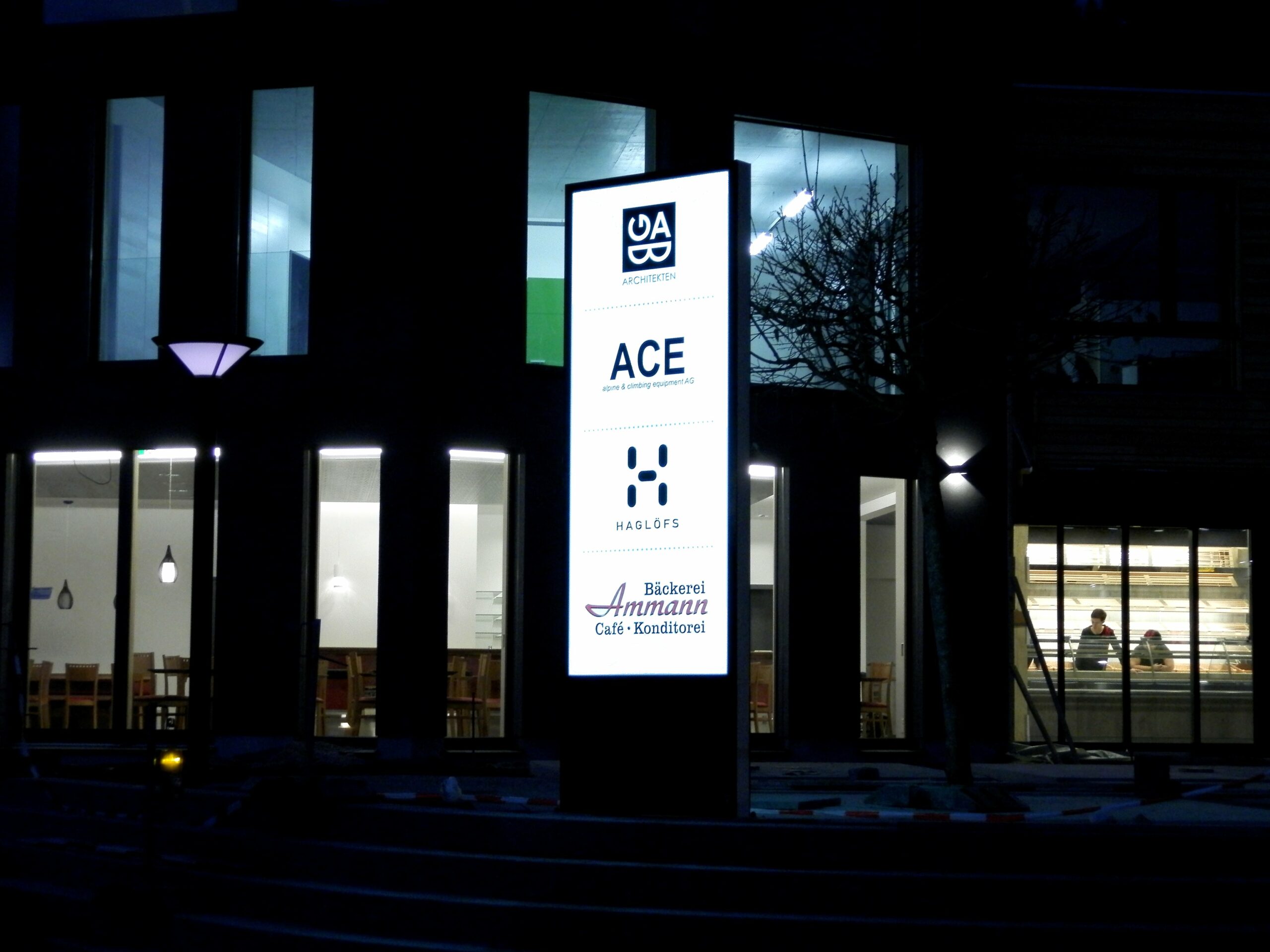 LED Leuchtreklame in Amden, LED Pylone, Leuchtreklamen